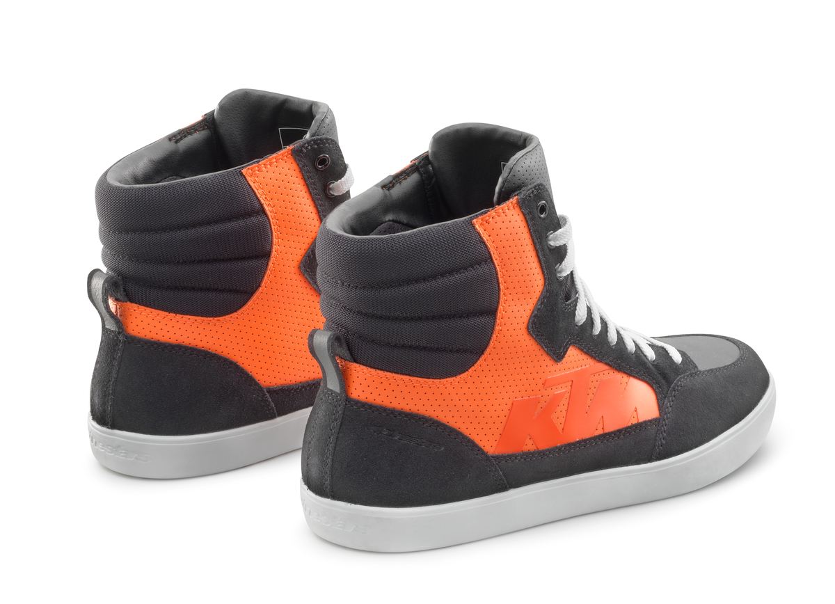 J-6 AIR SHOES KTM 3PW23000090